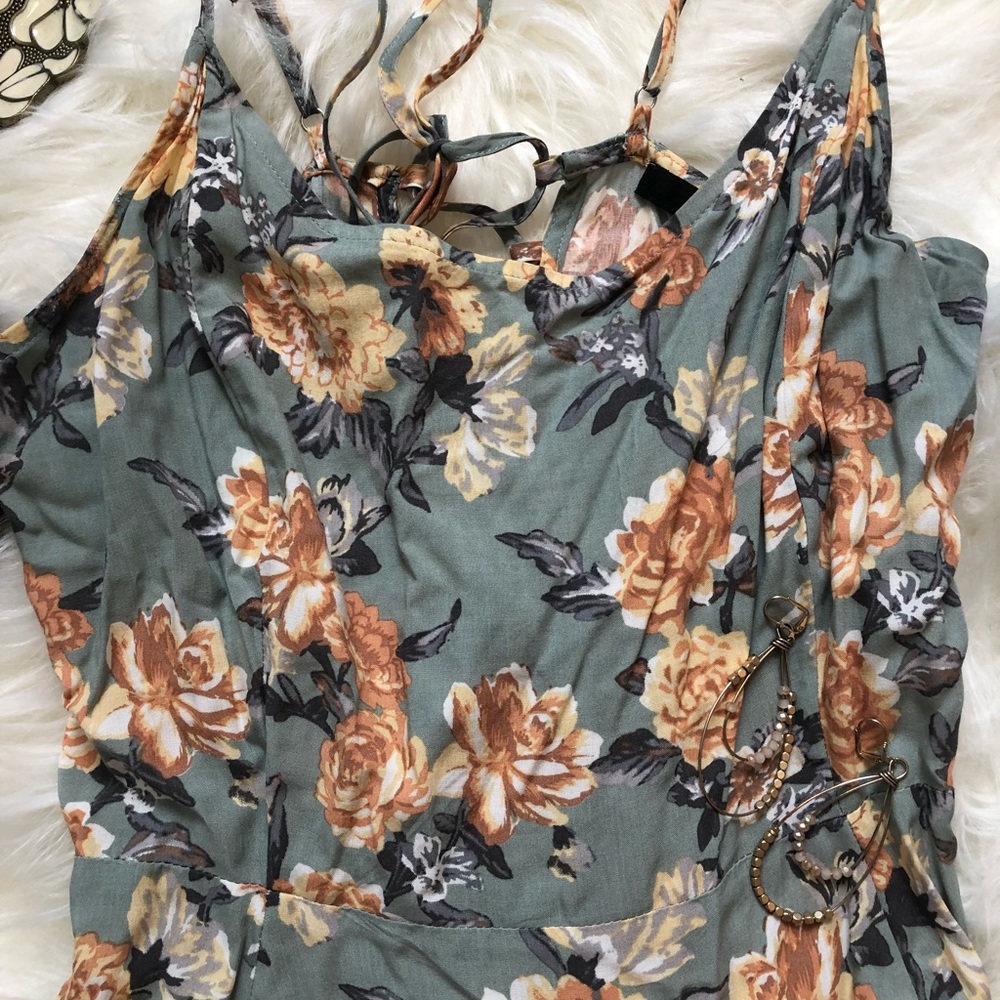 🔴SOLD🔴 F21 Floral Dress 🌼 - Picture 5 of 6
